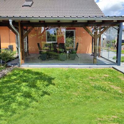 Ergänzende Windschutzwände