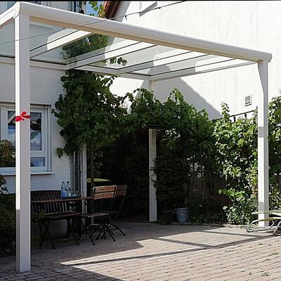 Freistehende Überdachung